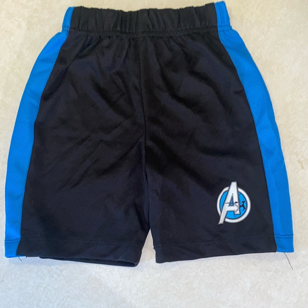 ♥️ MARVEL 3T shorts